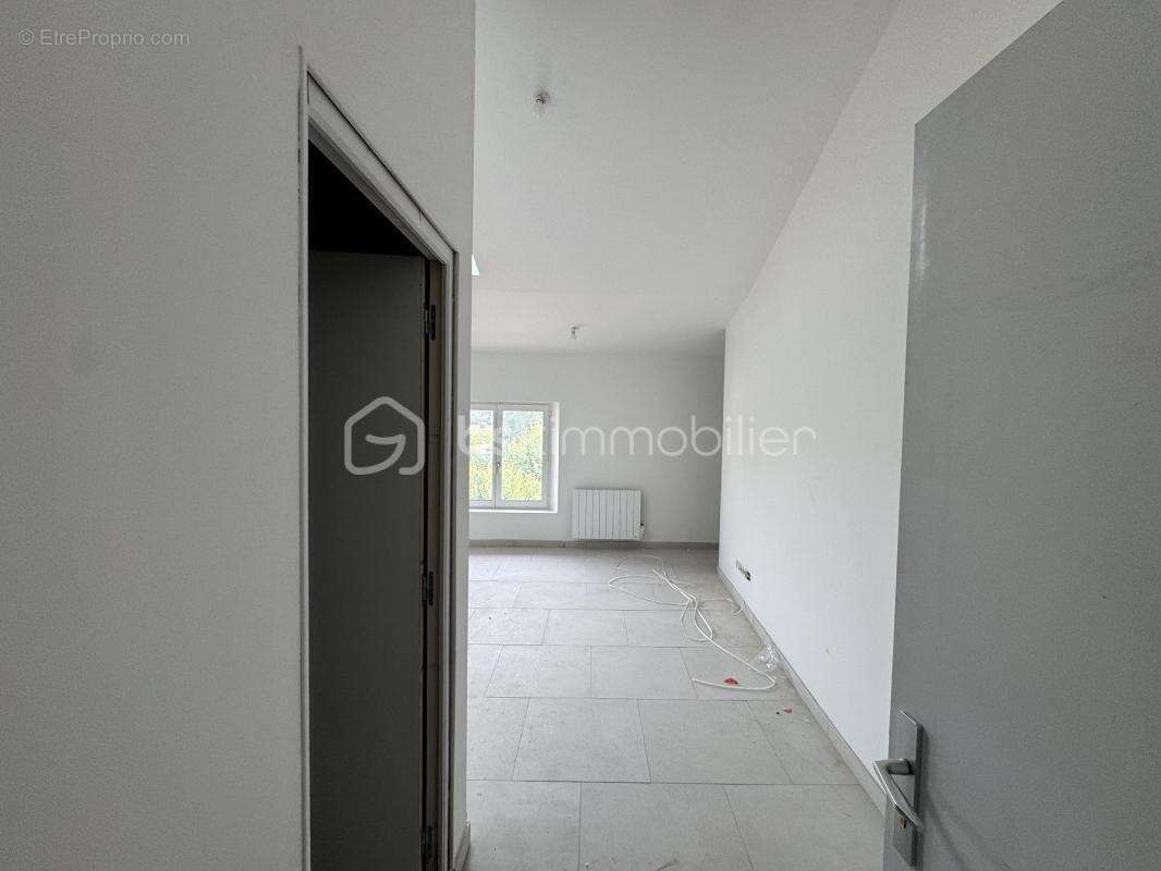 Appartement à BESSE-SUR-ISSOLE