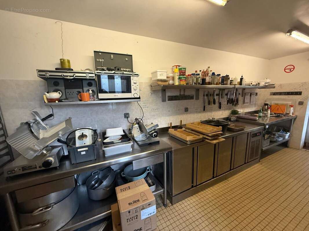 Commerce 50 m² à Thiberville  - photo 2