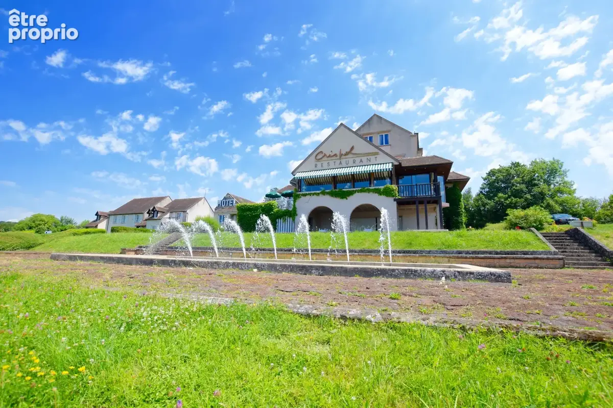Domaine hôtelier aux portes du Morvan   Vue sur Vézelay - photo 5