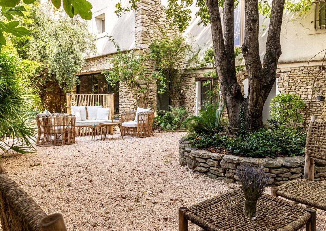 Appartement à L'ISLE-SUR-LA-SORGUE