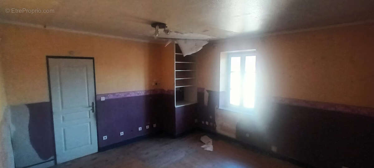Maison à CHAVANOZ