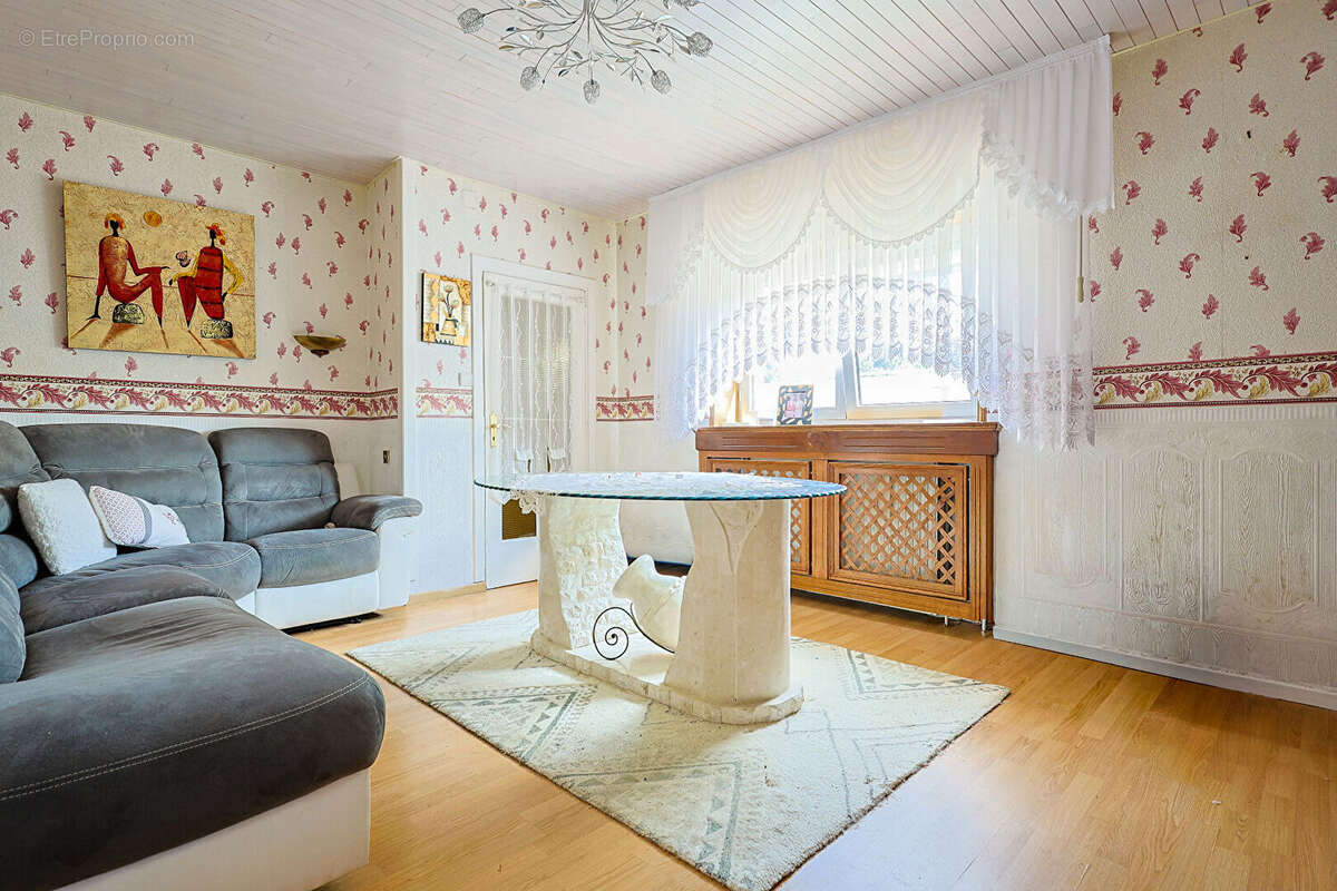 Maison à FOLSCHVILLER