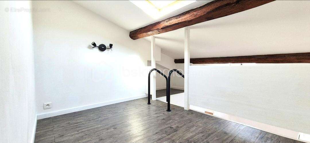Grand t2 de 62m² avec mezzanine--tout a pied--faibles charges--bon classement dpe - photo 7