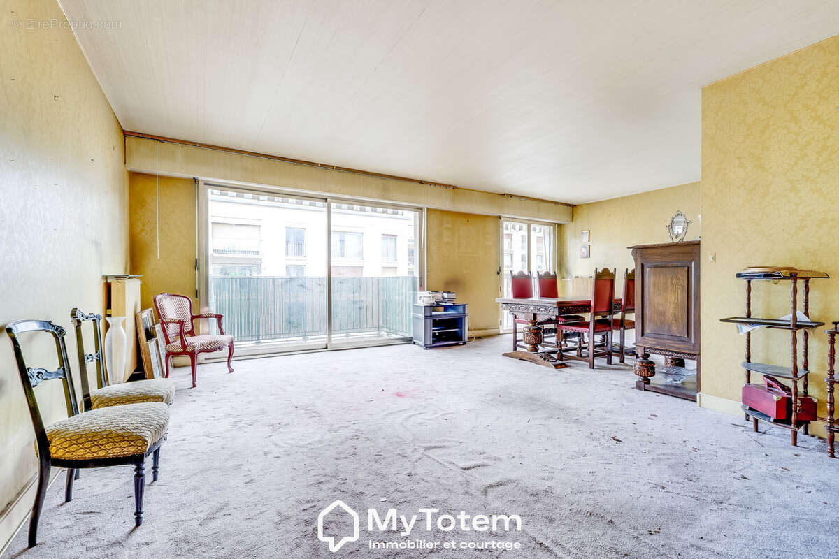 Appartement à VERSAILLES