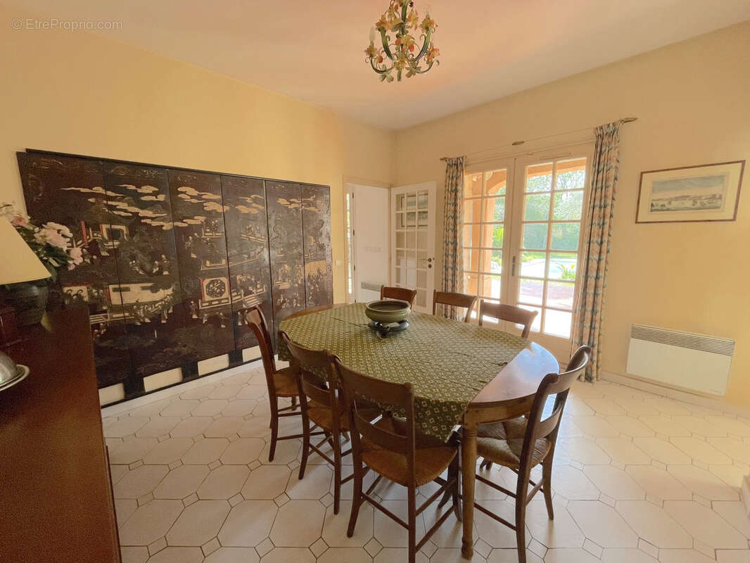 Maison à SIX-FOURS-LES-PLAGES