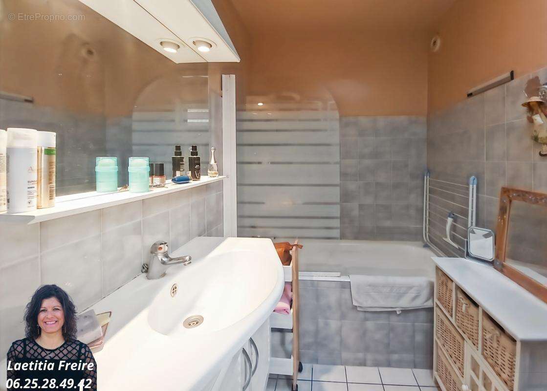 Appartement à LA ROCHE-SUR-FORON