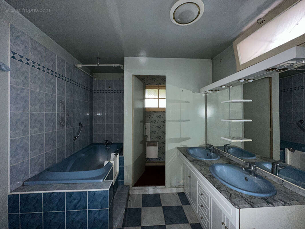 Maison à SAINT-JUST-LUZAC