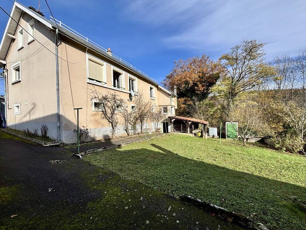 Maison à SAINT-REMY-SUR-DUROLLE