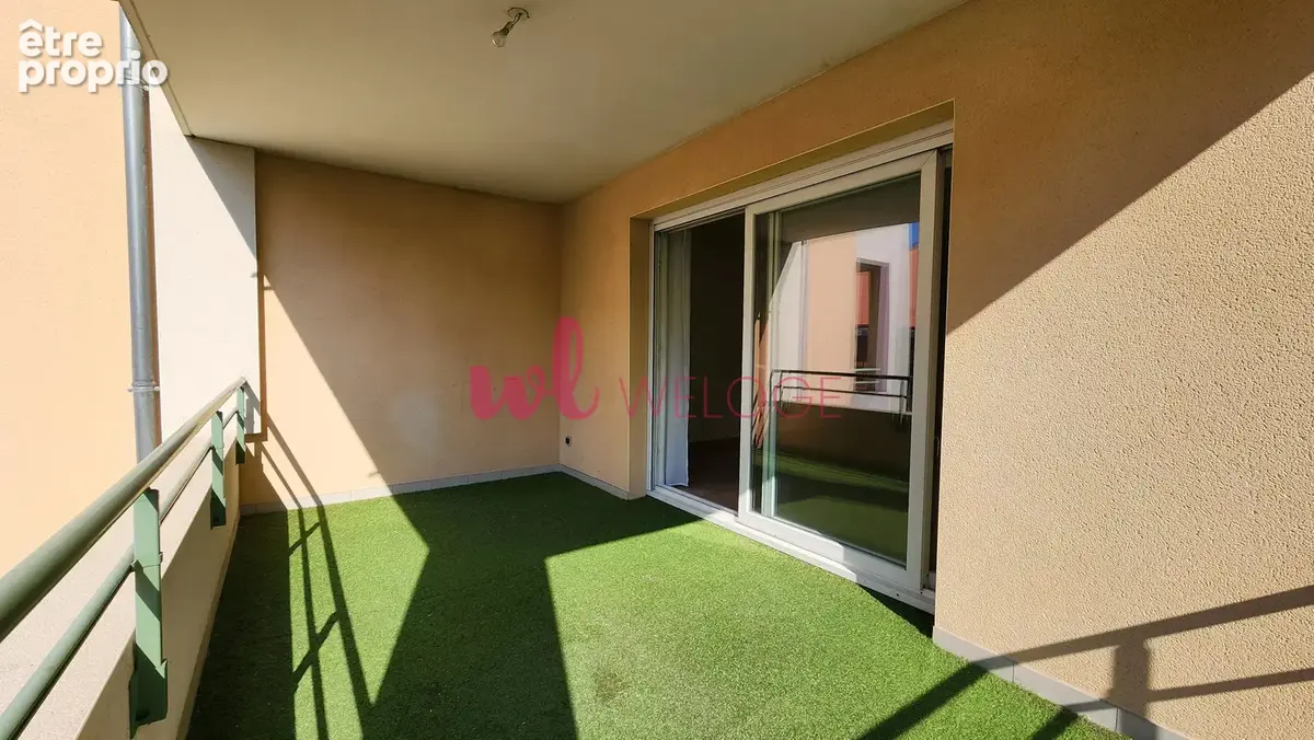 Vourles – Centre village - T4 3 chambres - 91m² environ avec terrasse - photo 2
