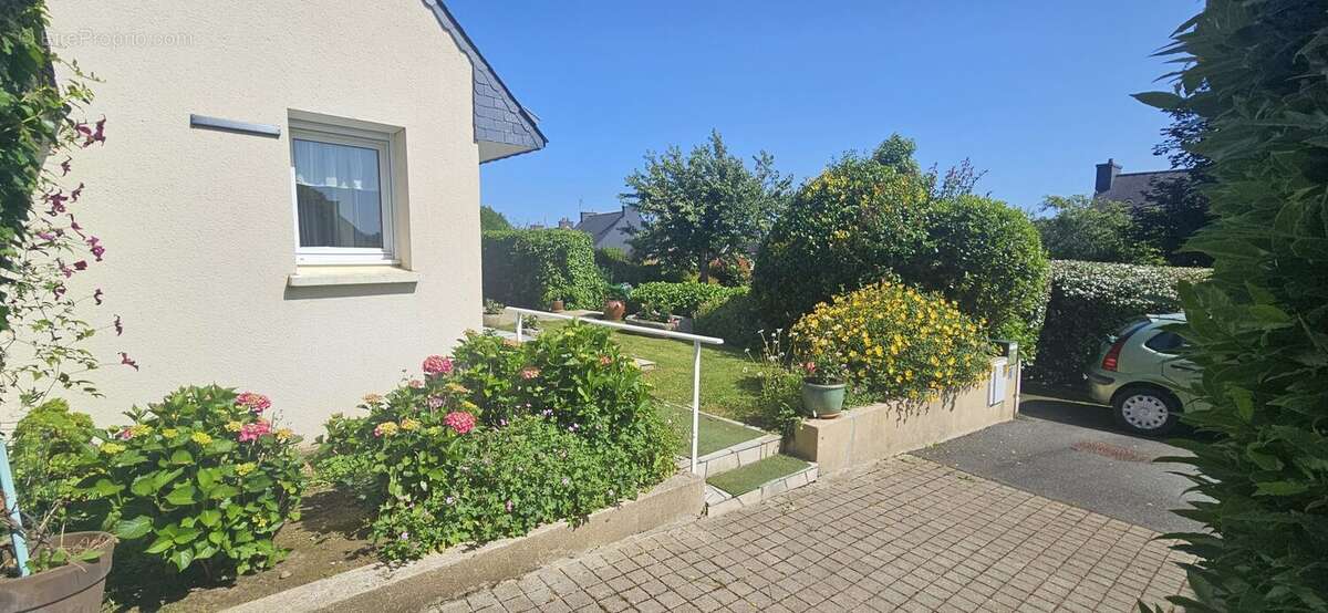 Maison 100 m² à Callac  - photo 7