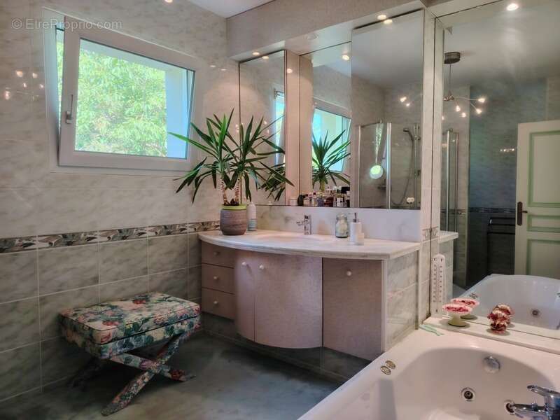A vendre, Villa d'architecte dans un havre de paix situé à Migné Auxances - photo 13