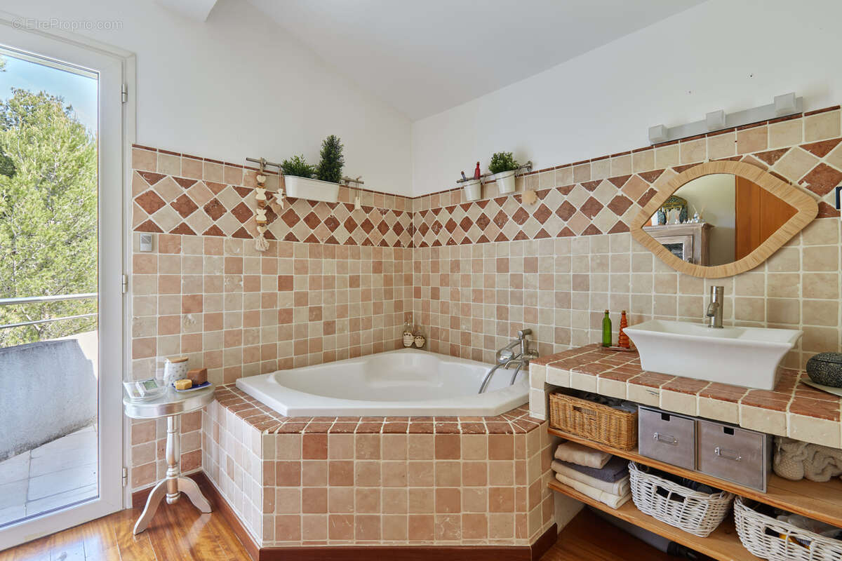 Maison à ROQUEVAIRE