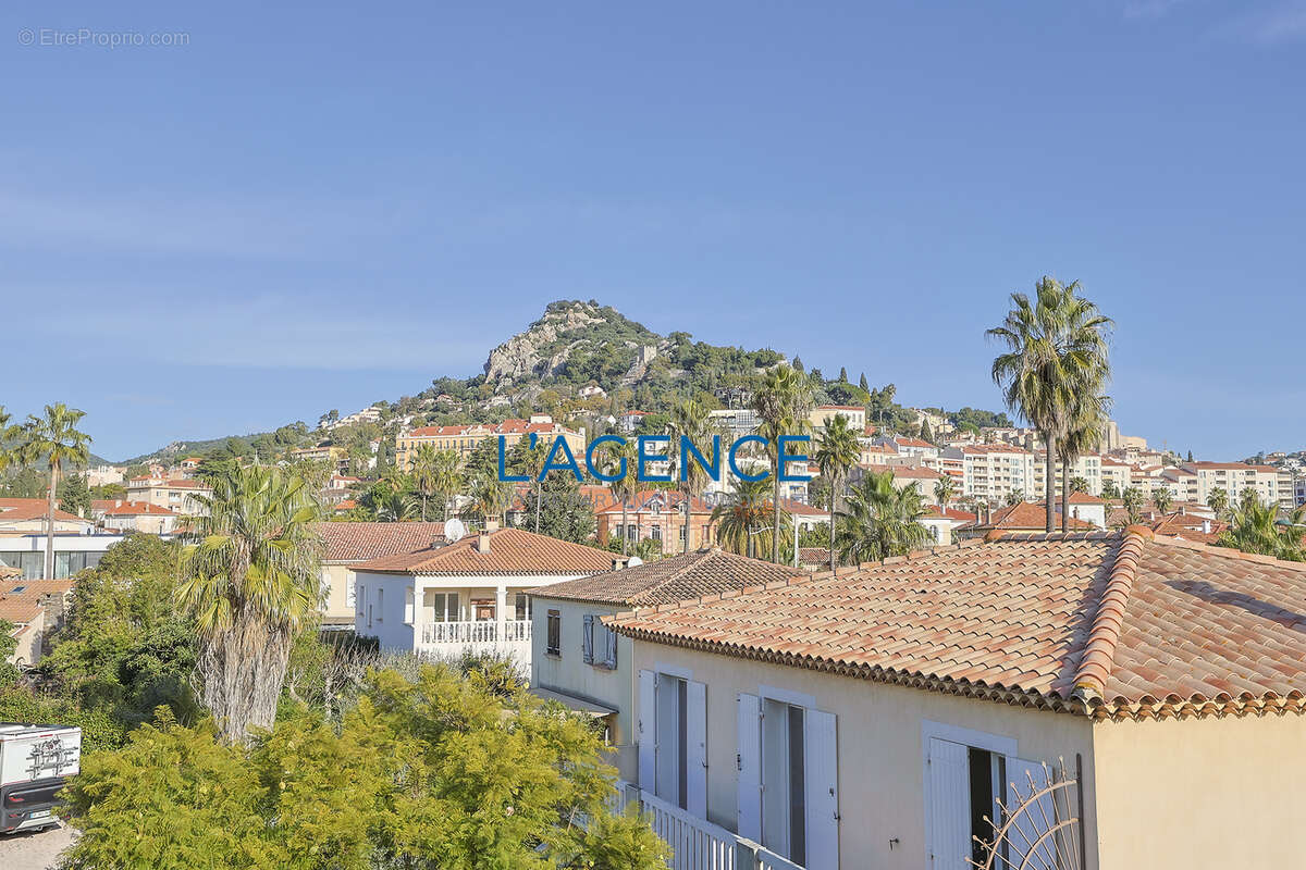 Appartement à HYERES