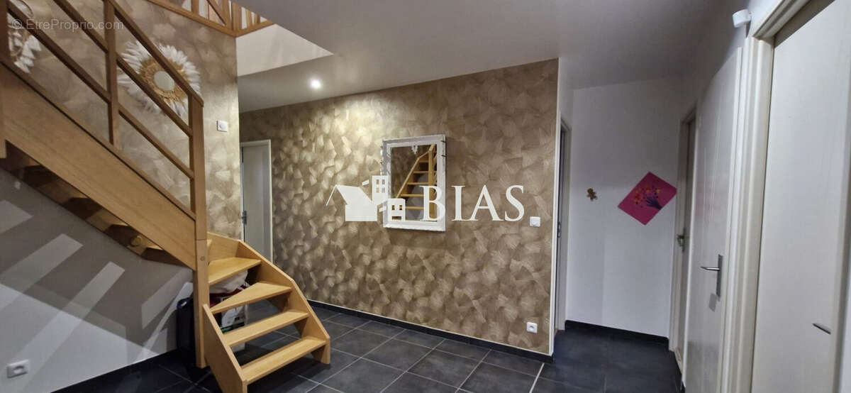 Maison à VOISCREVILLE