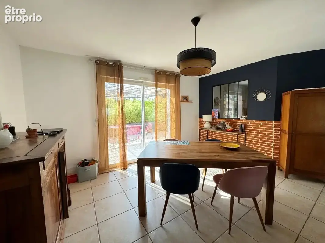 Maison et piscine sur 1770 m² de terrain - photo 7