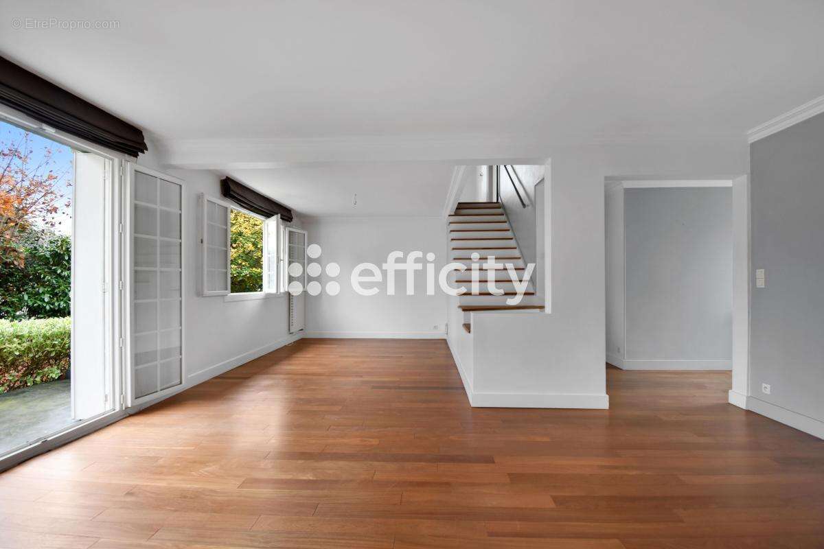 Maison à CROISSY-SUR-SEINE