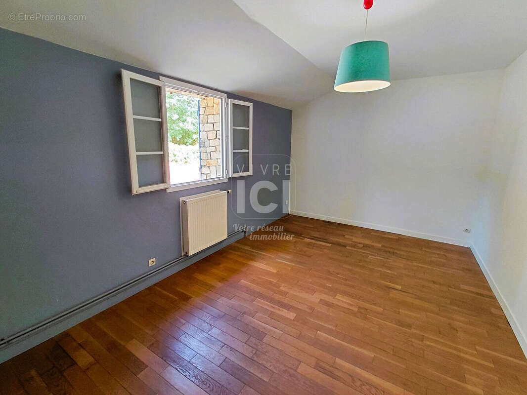 Maison à SAINTE-LUCE-SUR-LOIRE