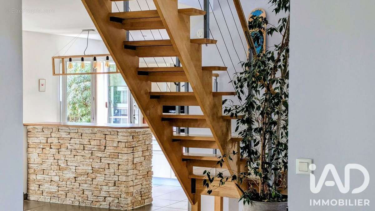 Maison 130 m² à Loriol-Sur-Drome  - photo 7
