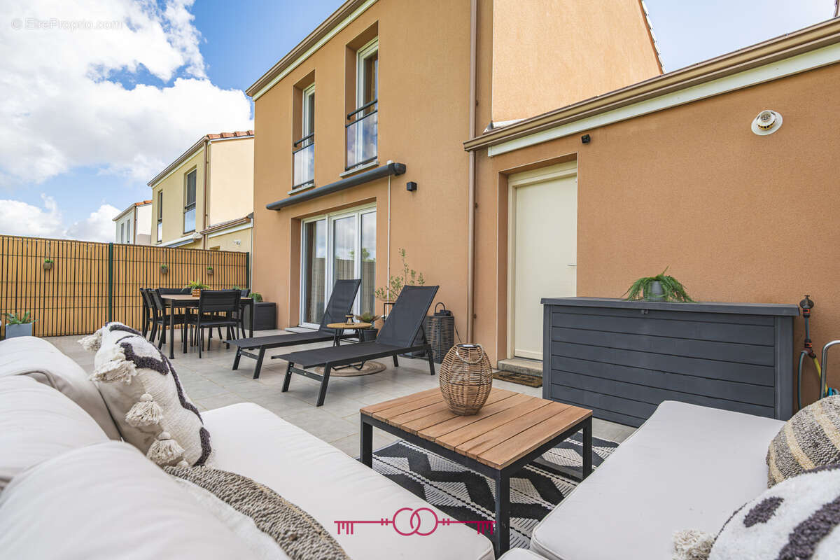 En exclusivite - a vendre maison  4 chambres jardin et garage - photo 9