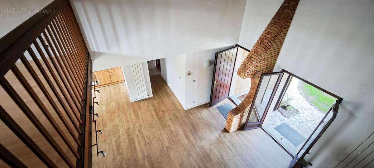 Maison à LA SALVETAT-SAINT-GILLES