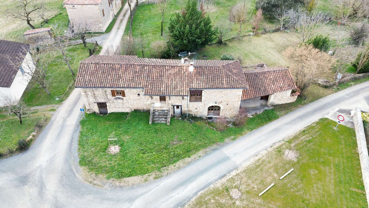 Maison à LENTILLAC-SAINT-BLAISE