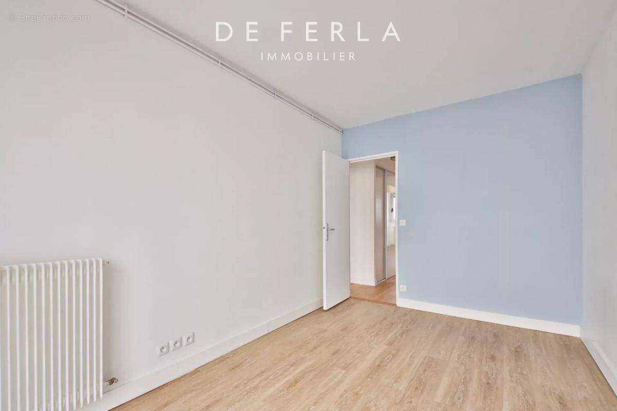 Appartement à PARIS-15E