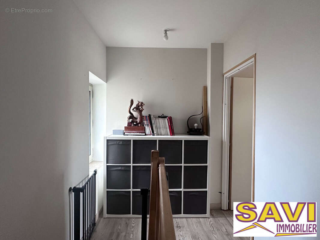 Palier 1er étage - Maison à FERRIERES-EN-GATINAIS