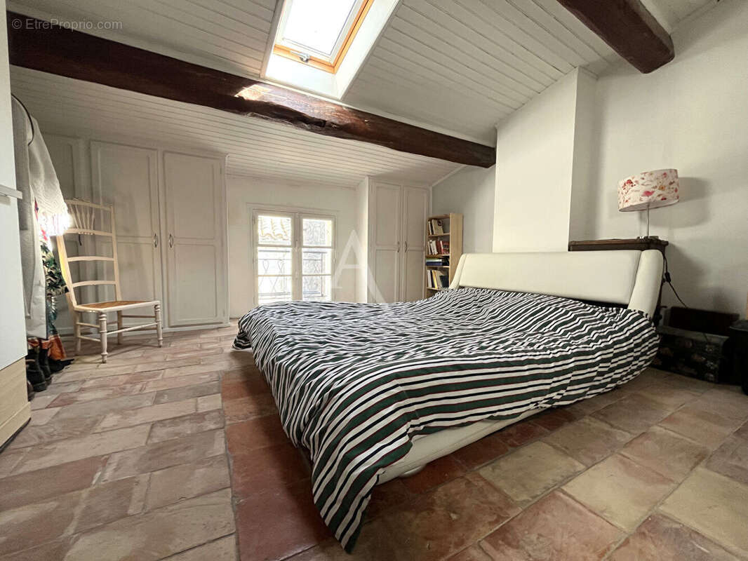 Maison à LAGRASSE