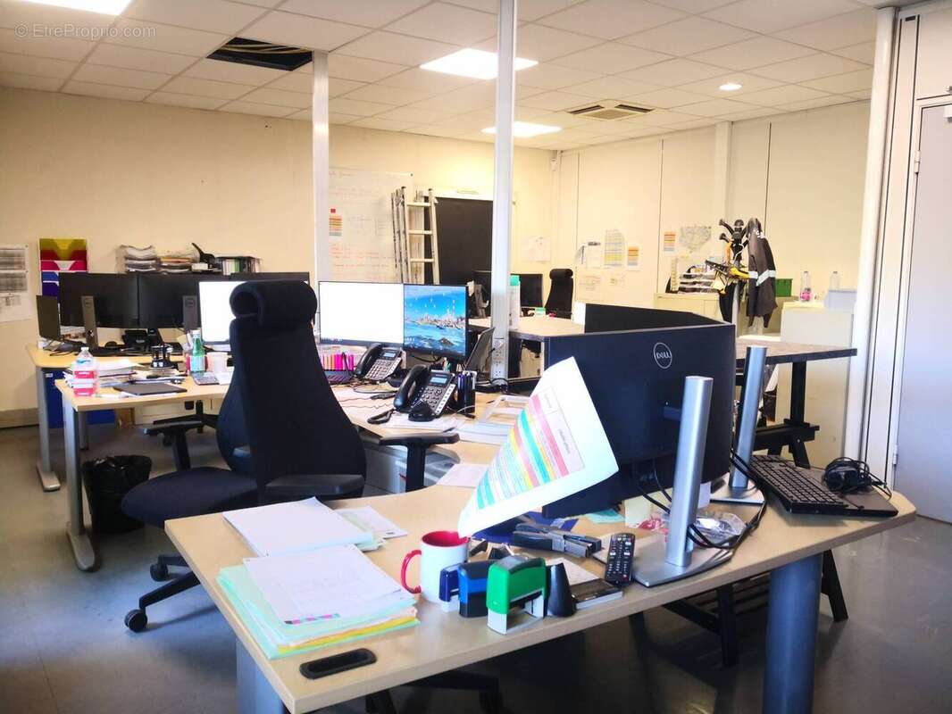 Vends immeuble de bureau / locaux La Seyne 800m2 - photo 8