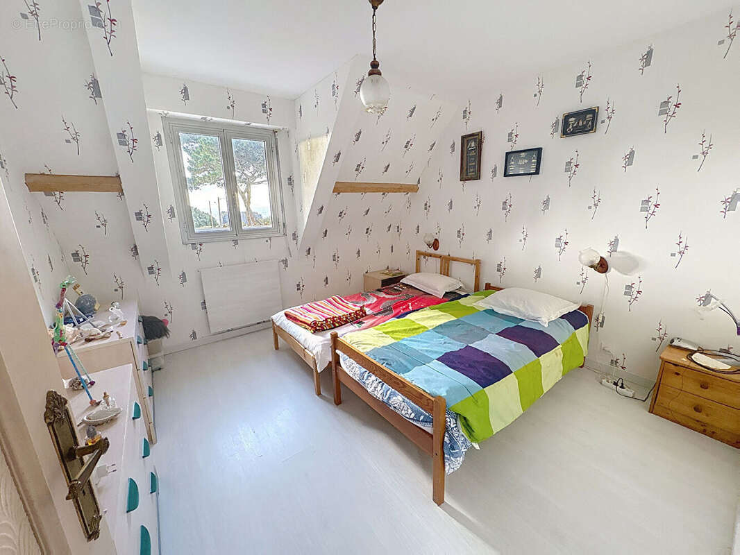 Maison à LE POULIGUEN