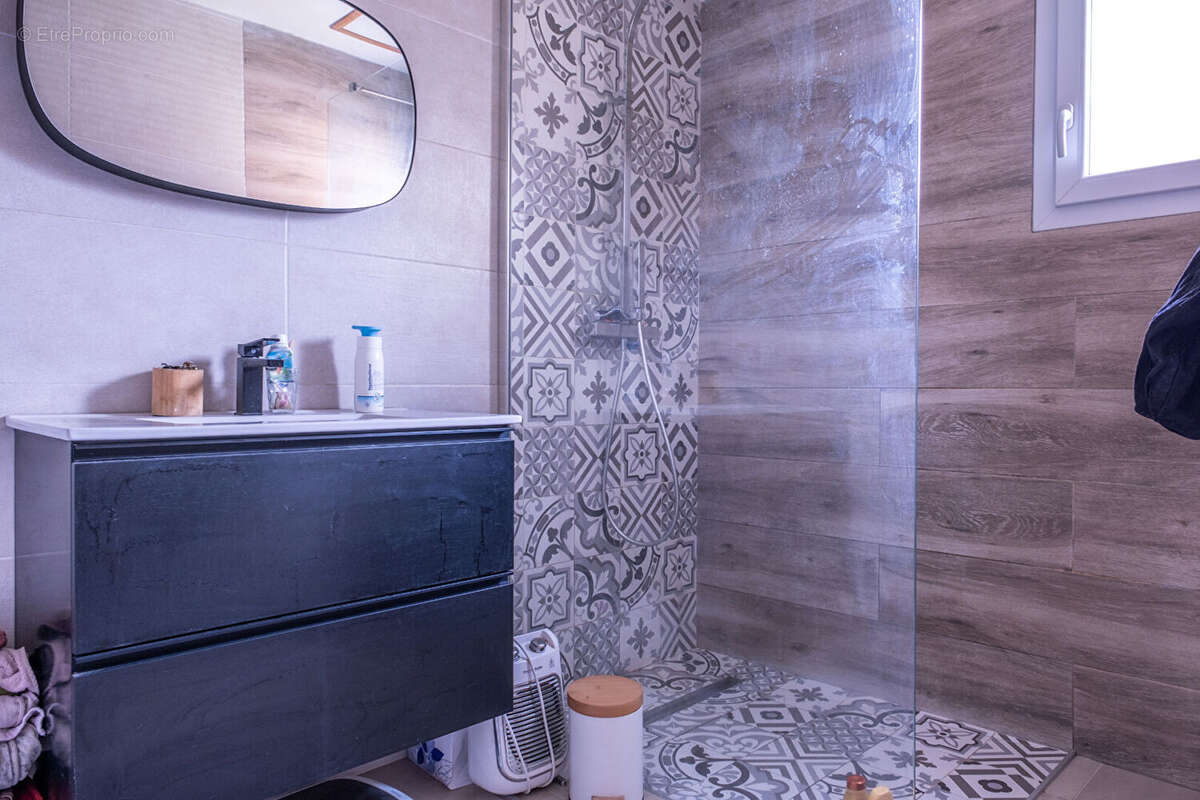 Maison à SAINTE-ANASTASIE-SUR-ISSOLE