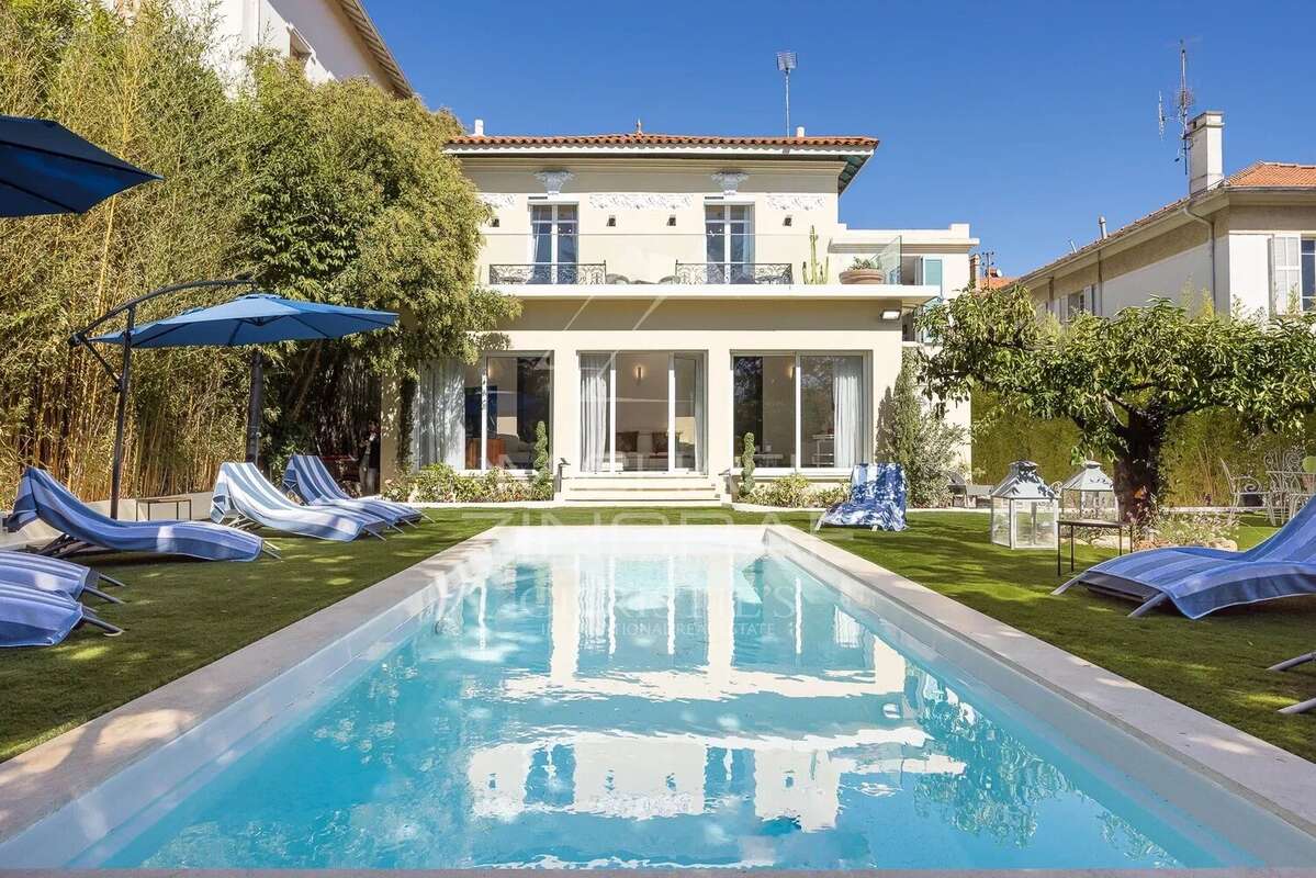 Maison à LE CANNET