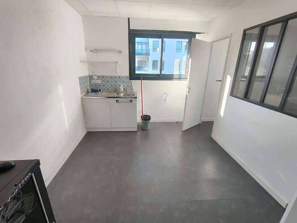 Autre à BOURGOIN-JALLIEU