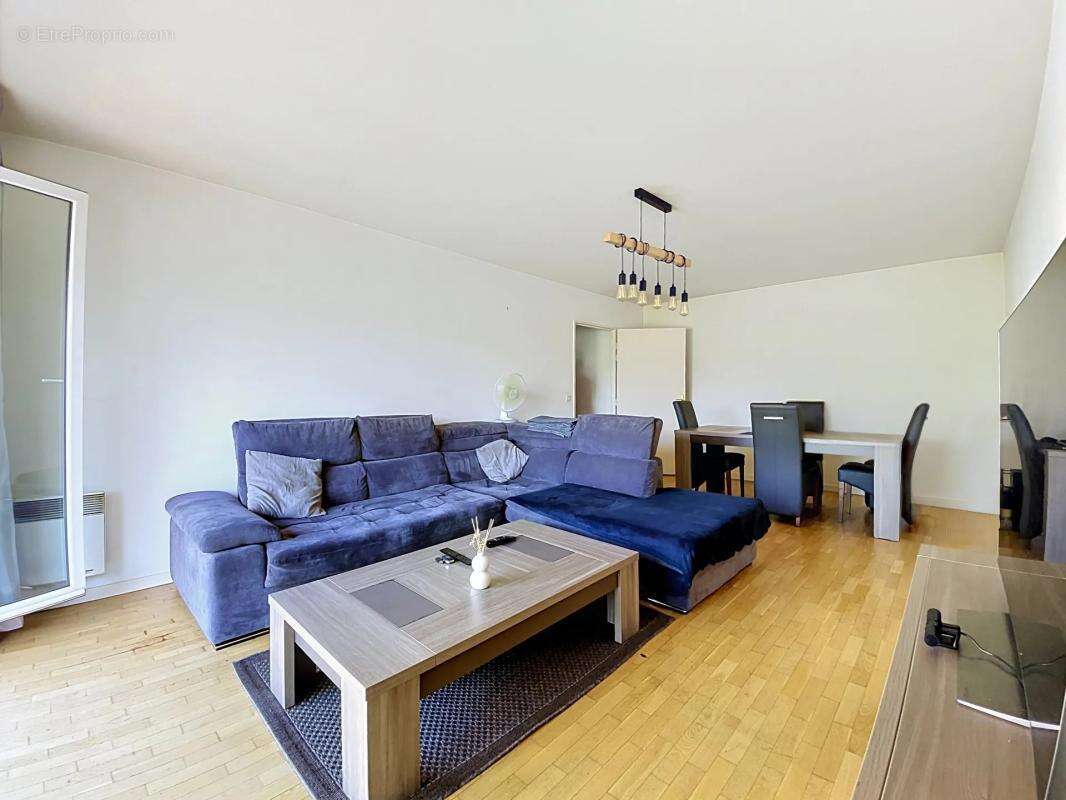 Superbe F4 lumineux avec balcon et 2 parkings–Résidence sécurisé - photo 2