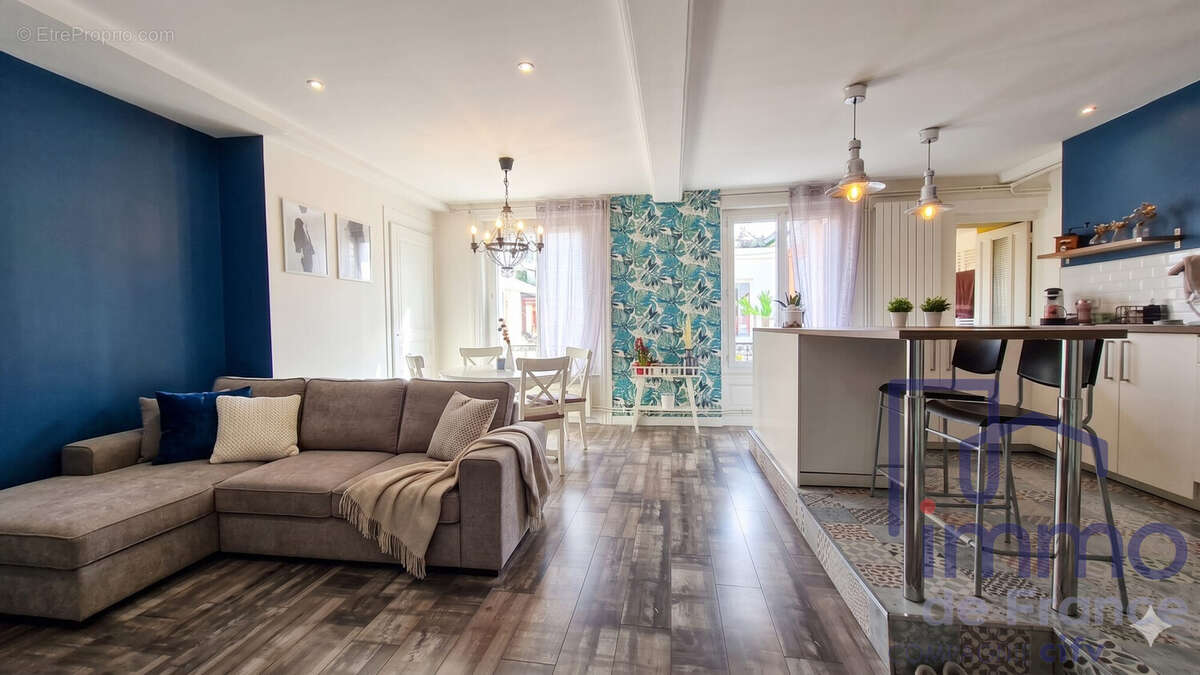 Appartement à SAINT-ETIENNE