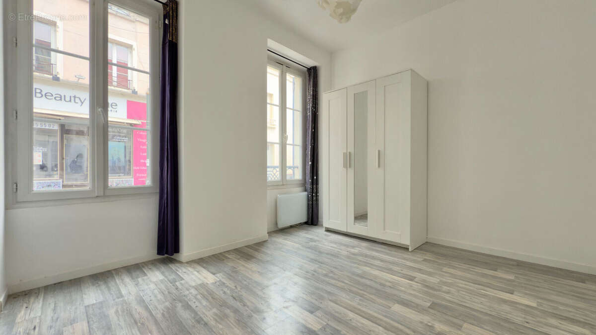 Appartement à CORBEIL-ESSONNES