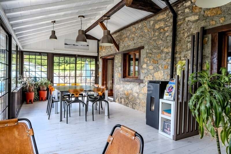 Maison à LES DESERTS