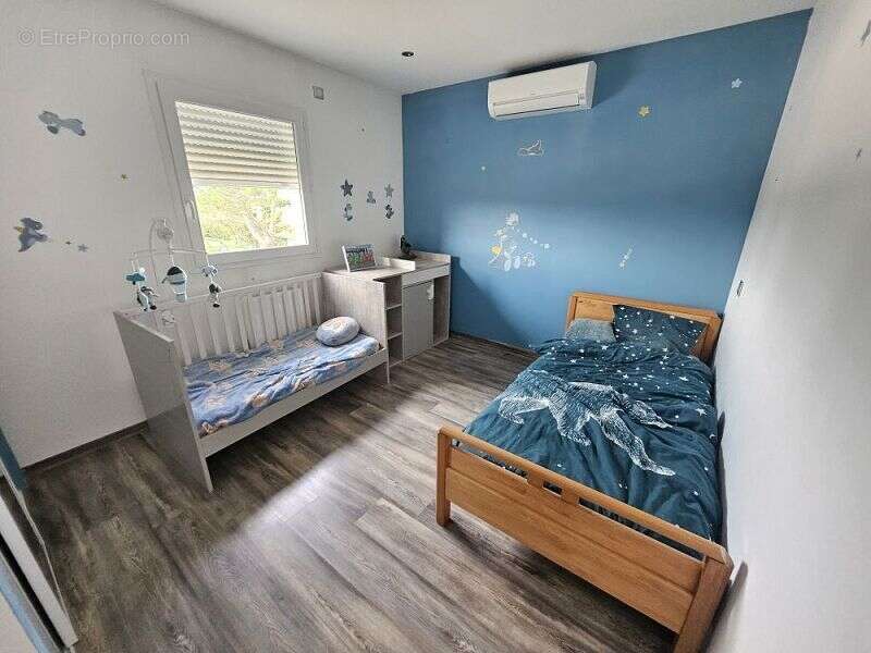 Maison à MONTROND-LES-BAINS