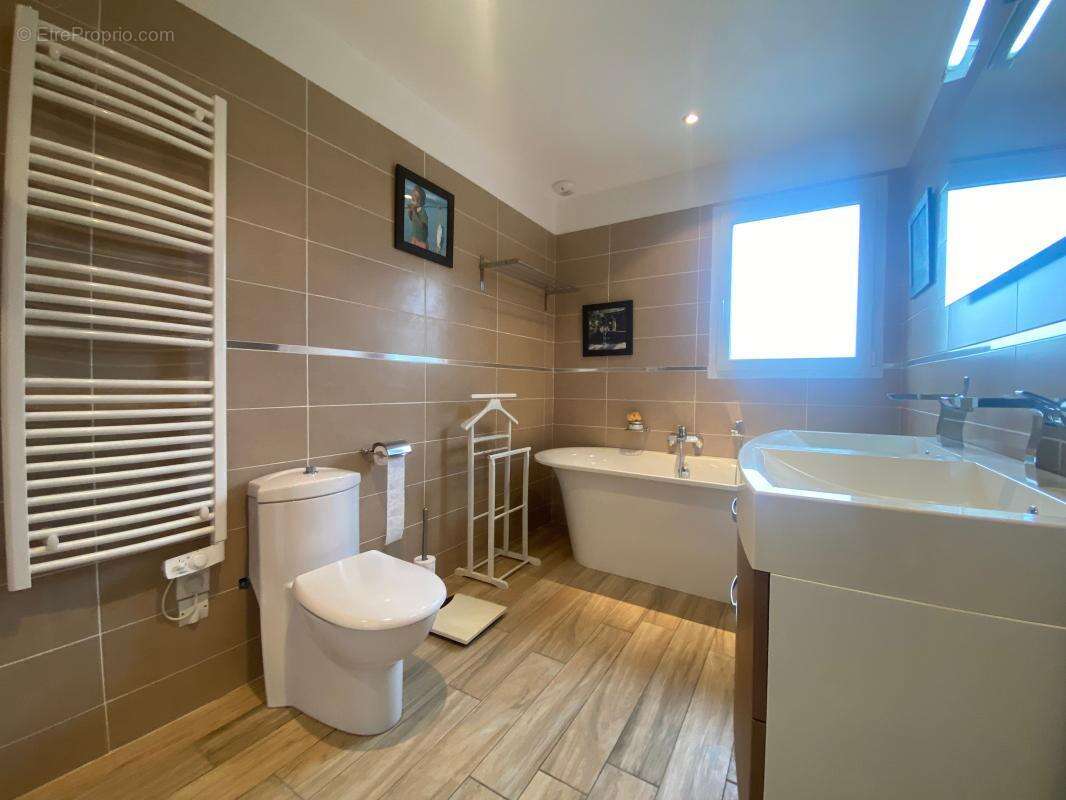 En exclusivité, Saint Renan : Belle Maison contemporaine de qualité au calme - photo 18