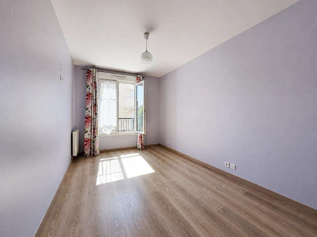 Appartement de 5 pièces de 95 m² à Osny - photo 5