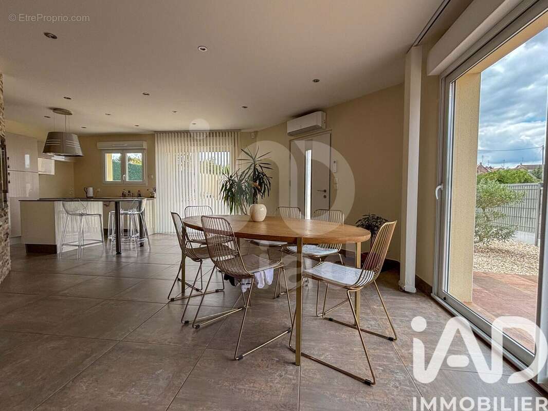 Photo 3 - Maison à DOMERAT