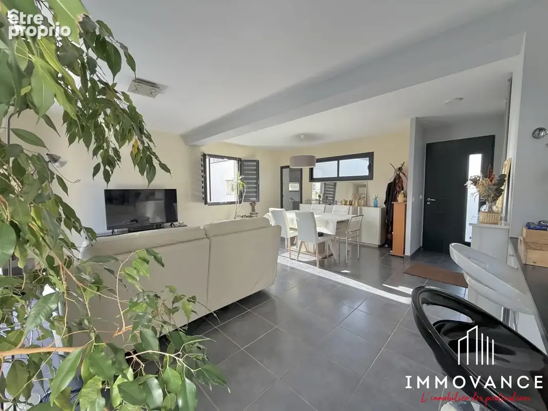 Maison 5 pièces 105 m² à vendre à Sommieres (30250) - photo 7