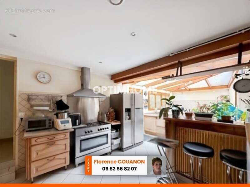 Maison à SAINT-ARNOULT-EN-YVELINES