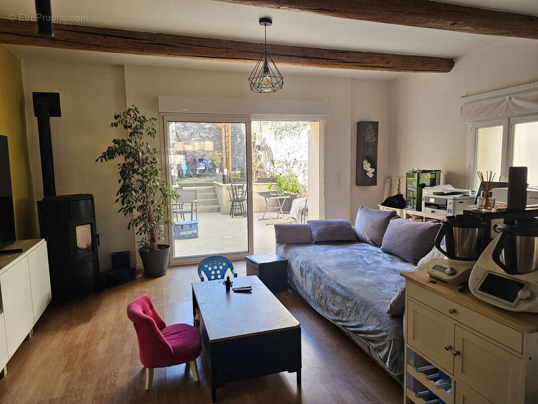 Maison à LA ROQUE-D'ANTHERON