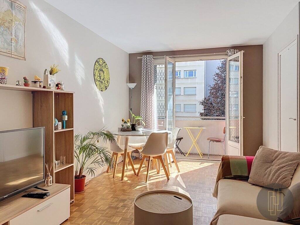 Appartement à LYON-8E