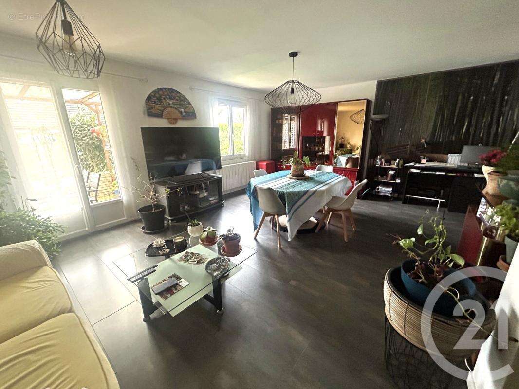 Maison à CINQUEUX