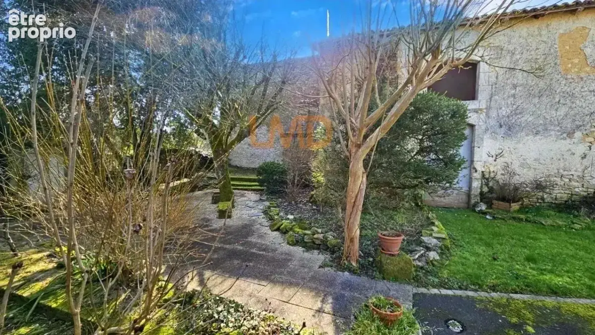 Maison 200 m² à Saint-Jean-D'angely  - photo 5