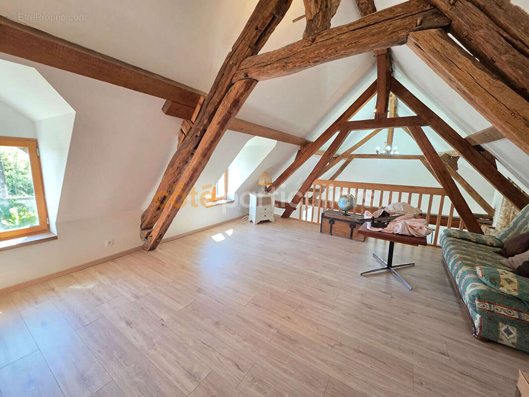 Maison à SUBLIGNY