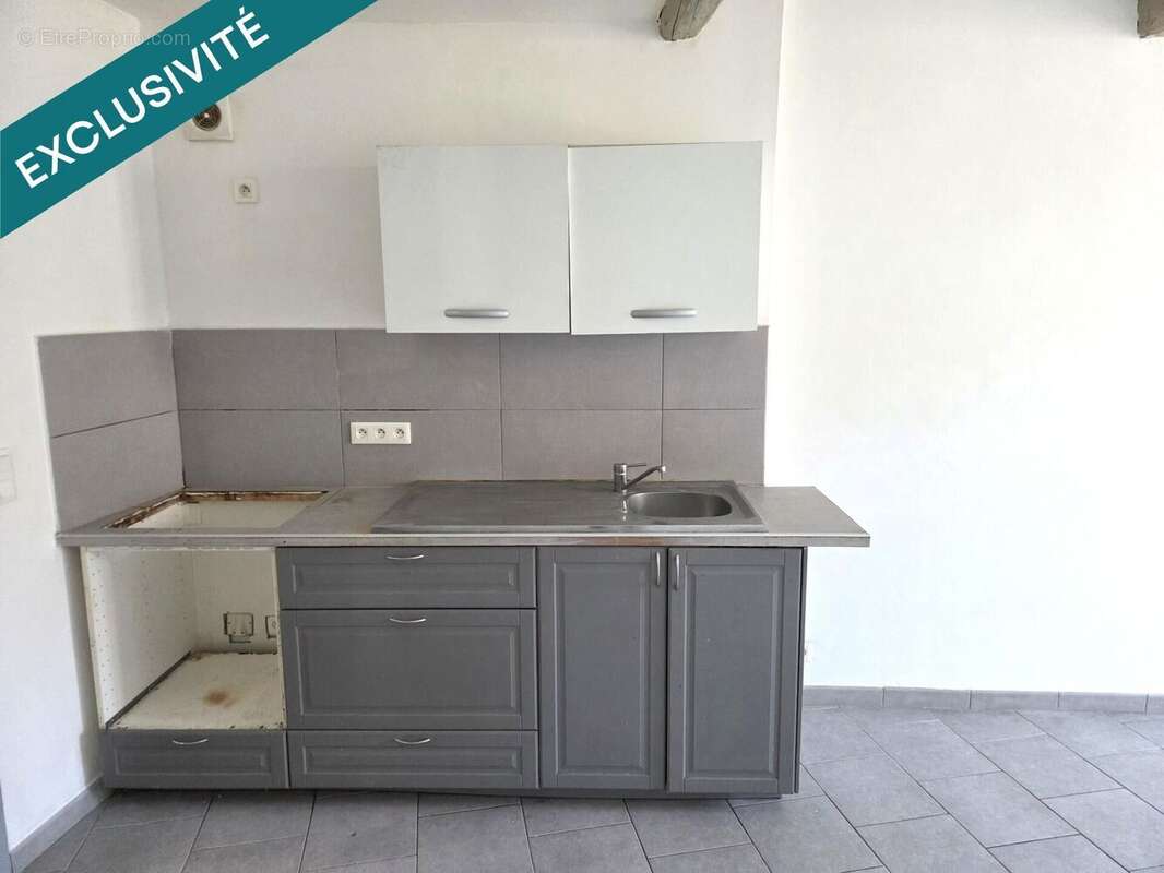 Photo 3 - Appartement à SAINT-MAXIMIN-LA-SAINTE-BAUME