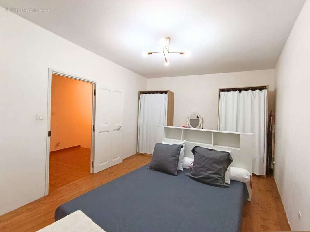 Maison à ROQUEMAURE